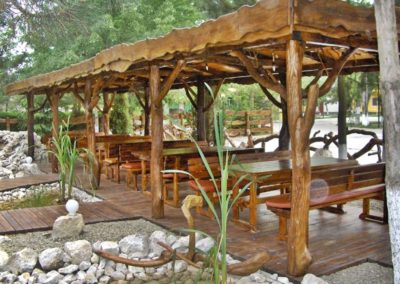 pavilion-rustic-si-landscaping-curte-restaurant